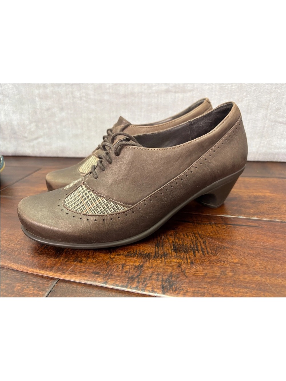 Naot Women Brown Leather Plaid Oxford Heels Lace Up Shoes Size 39 US 8 Preppy